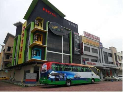 Golden Leaf Hotel Danga Bay Johor Bahru Exterior photo